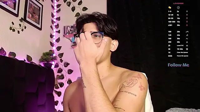 isaac-saenz online show from 21, 2, 2025