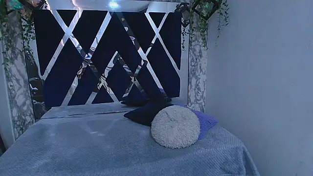 charlotte bluee online show from 1, 10, 2025