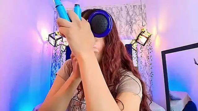 Snapshot of charlotte_bluee chatting on 3, 6, 2026 charlotte bluee online show from 3, 6, 2026