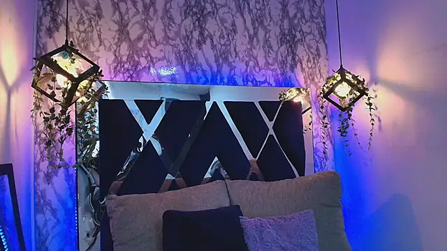 charlotte bluee online show from 7, 11, 2025