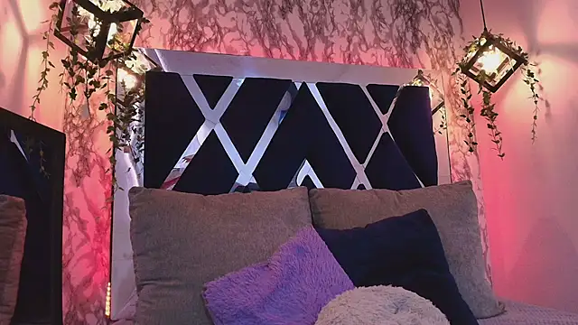 charlotte bluee online show from 27, 10, 2025