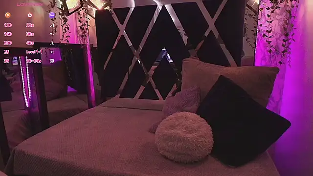 charlotte bluee online show from 15, 9, 2025