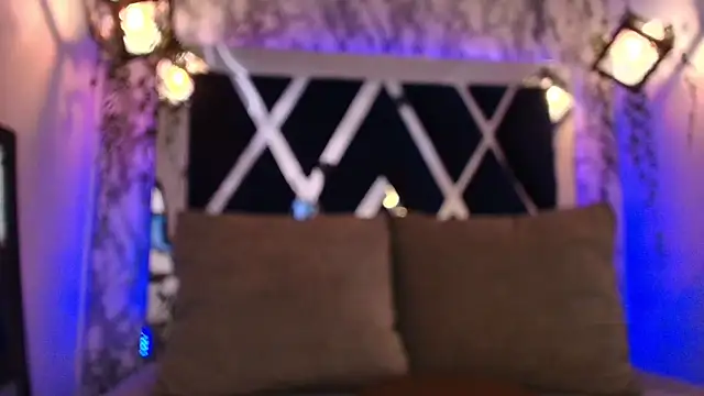 charlotte bluee online show from 14, 1, 2026