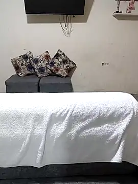 ZafiroKlein online show from 26, 2, 2025