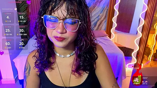 kristen tay online show from 13, 7, 2026