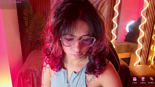 kristen tay online show from 19, 6, 2026
