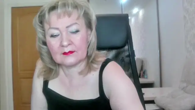 Victoria secrets  online show from 4, 6, 2026