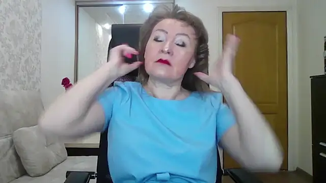 Victoria secrets  online show from 8, 3, 2025