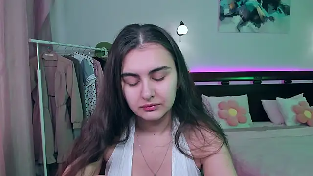 GabriellaMays online show from 2, 3, 2025