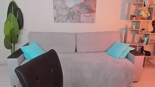 GabriellaMays online show from 9, 10, 2025