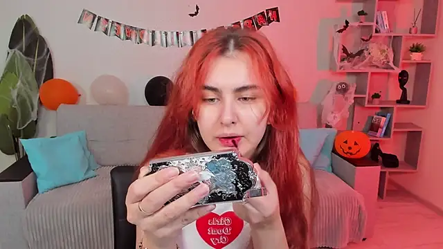 GabriellaMays online show from 2, 11, 2025