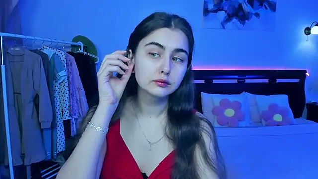 GabriellaMays online show from 24, 2, 2025