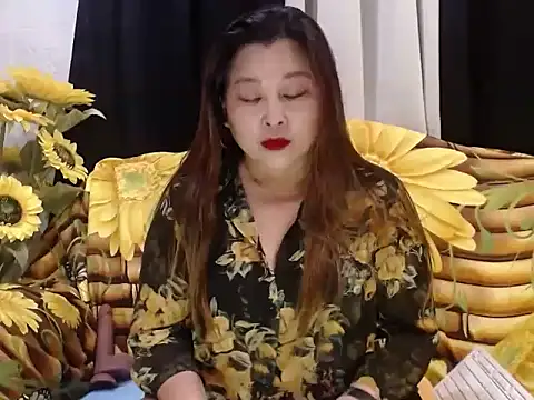 UrSweetClassyPinay online show from 15, 4, 2026
