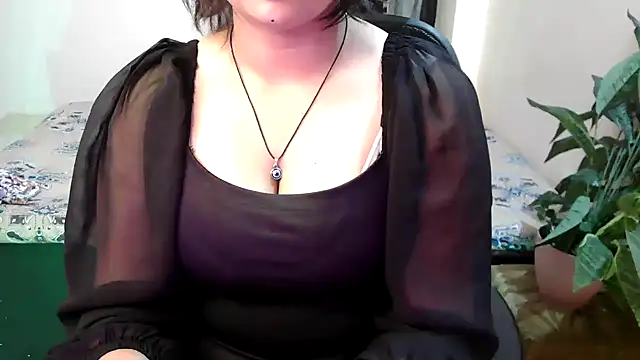 Snapshot of megancatluna chatting on 6, 3, 2026 megancatluna online show from 6, 3, 2026