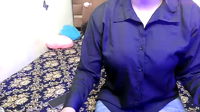 megancatluna online show from 26, 10, 2025