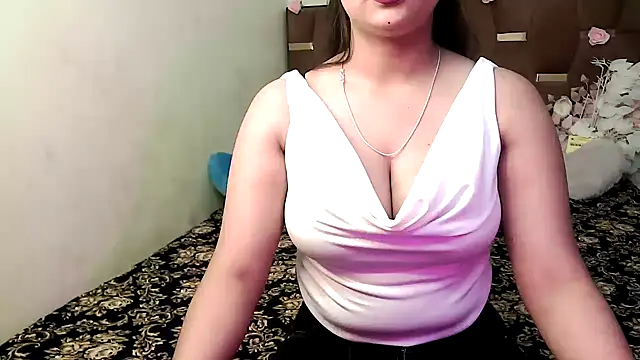 megancatluna online show from 19, 10, 2025