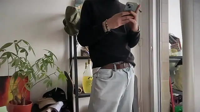 Snapshot of MikymikeBBWD chatting on 15, 11, 2025 MikymikeBBWD online show from 15, 11, 2025