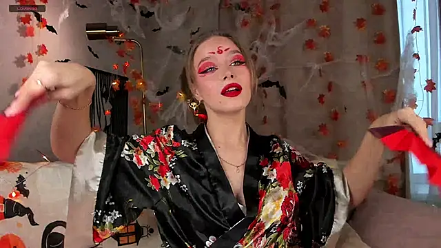 TaiteBayles online show from 28, 10, 2025