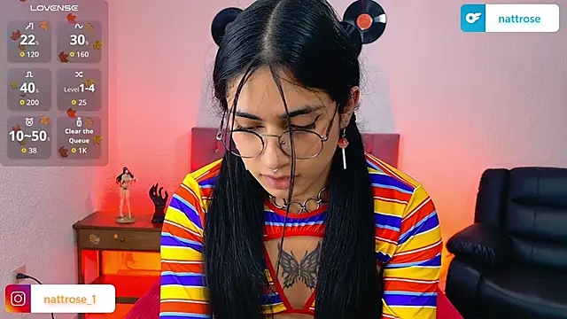 Snapshot of NATTROSE_TAY chatting on 18, 9, 2025 NATTROSE TAY online show from 18, 9, 2025