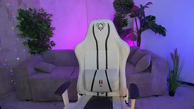 Layla Sweet  online show from 20, 3, 2025