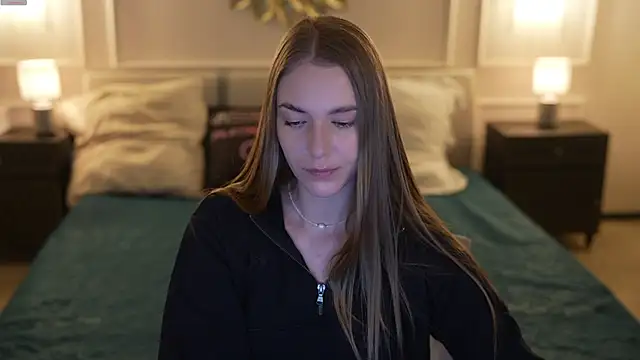 Layla Sweet  online show from 15, 12, 2025