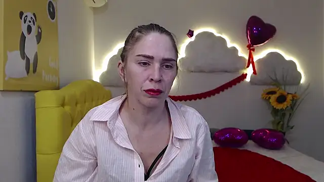 TessaDaybreak online show from 15, 3, 2025