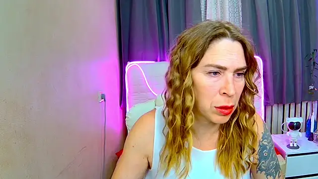 TessaDaybreak online show from 12, 9, 2025