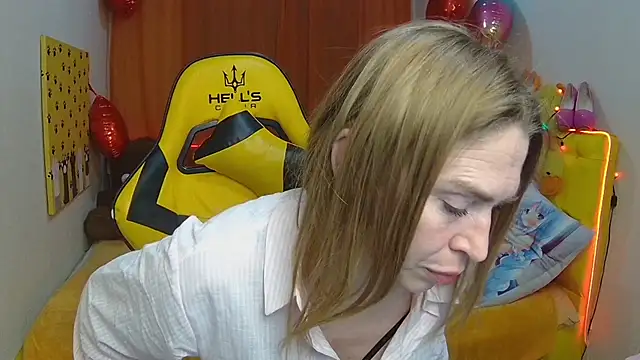 TessaDaybreak online show from 8, 3, 2025