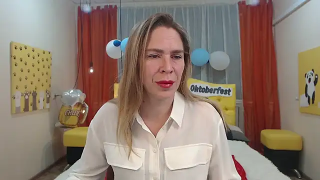 TessaDaybreak online show from 9, 10, 2025