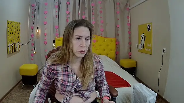 TessaDaybreak online show from 11, 2, 2026