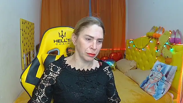 TessaDaybreak online show from 1, 3, 2025