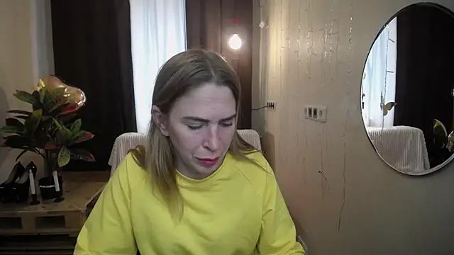 TessaDaybreak online show from 18, 3, 2025