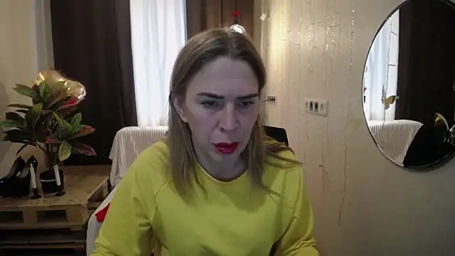 TessaDaybreak online show from 18, 3, 2025