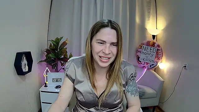 Snapshot of TessaDaybreak chatting on 22, 5, 2026 TessaDaybreak online show from 22, 5, 2026