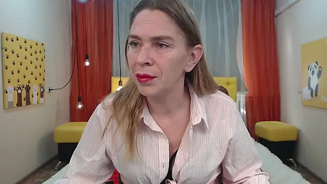 TessaDaybreak online show from 17, 9, 2025