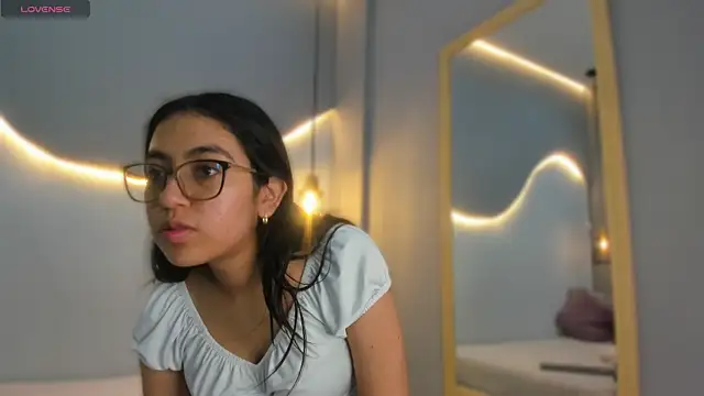 lucelly 15 online show from 18, 12, 2025