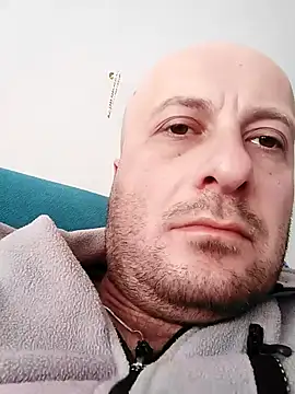 Snapshot of BellBort chatting on 18, 12, 2025 BellBort online show from 18, 12, 2025