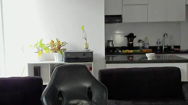 Snapshot of arnold_bekam chatting on 25, 9, 2025 arnold bekam online show from 25, 9, 2025