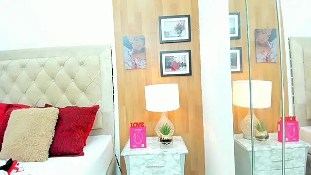 KimberlyBigBoobs online show from 29, 10, 2025