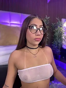 Snapshot of MelanieHillss chatting on 22, 7, 2026 MelanieHillss online show from 22, 7, 2026