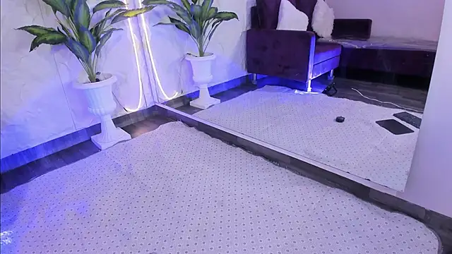 MelanieHillss online show from 16, 12, 2025