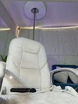 Snapshot of MelanieHillss chatting on 13, 2, 2026 MelanieHillss online show from 13, 2, 2026