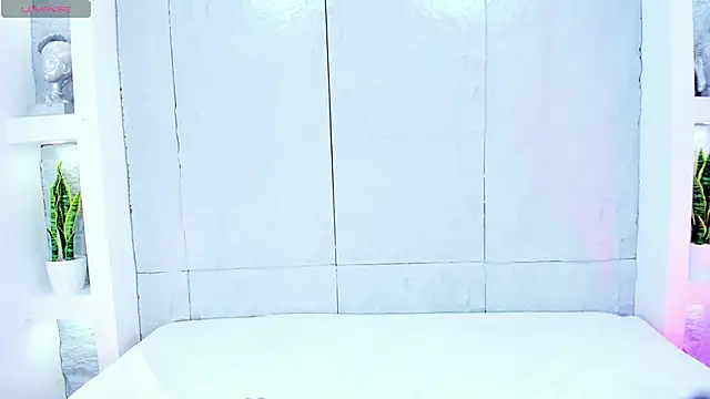 MiaMistrex online show from 15, 10, 2025