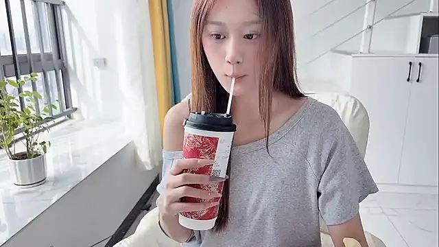 Cassie-20 online show from 6, 10, 2025