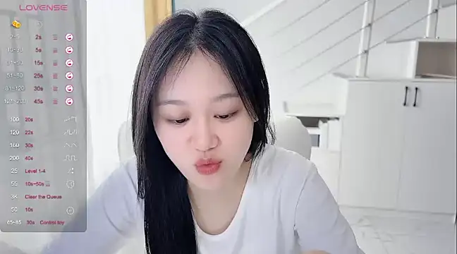 Cassie-20 online show from 18, 3, 2025