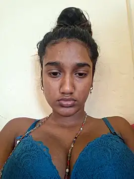 Snapshot of indianpink_lips chatting on 11, 9, 2025 indianpink lips online show from 11, 9, 2025