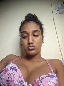 Snapshot of indianpink_lips chatting on 11, 11, 2025 indianpink lips online show from 11, 11, 2025