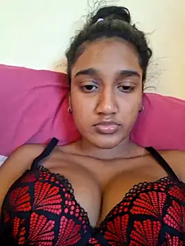 Snapshot of indianpink_lips chatting on 10, 10, 2025 indianpink lips online show from 10, 10, 2025