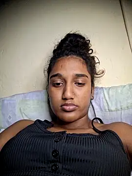 Snapshot of indianpink_lips chatting on 12, 11, 2025 indianpink lips online show from 12, 11, 2025