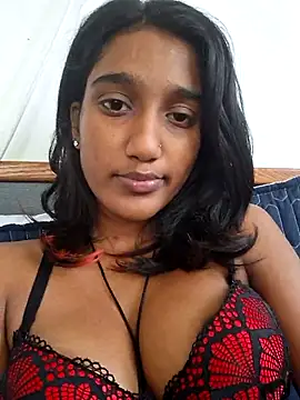 Snapshot of indianpink_lips chatting on 3, 3, 2025 indianpink lips online show from 3, 3, 2025